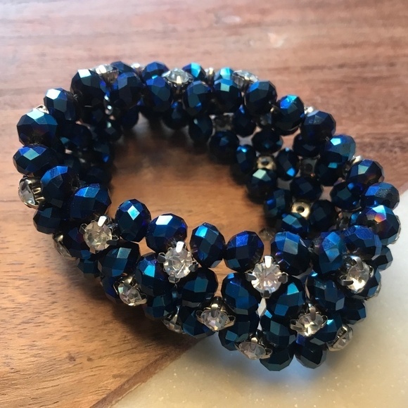 Stunning Stretch shiny Party Blue Bracelet - Picture 4 of 4